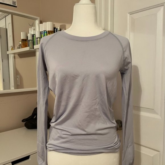 Lululemon Swiftly Tech Longsleeve 2.0 Size 8 - Picture 1 of 3